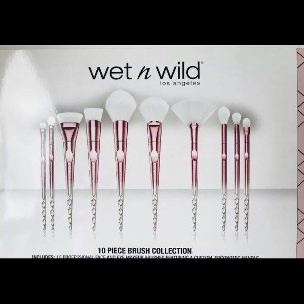 Wet n Wild brushes